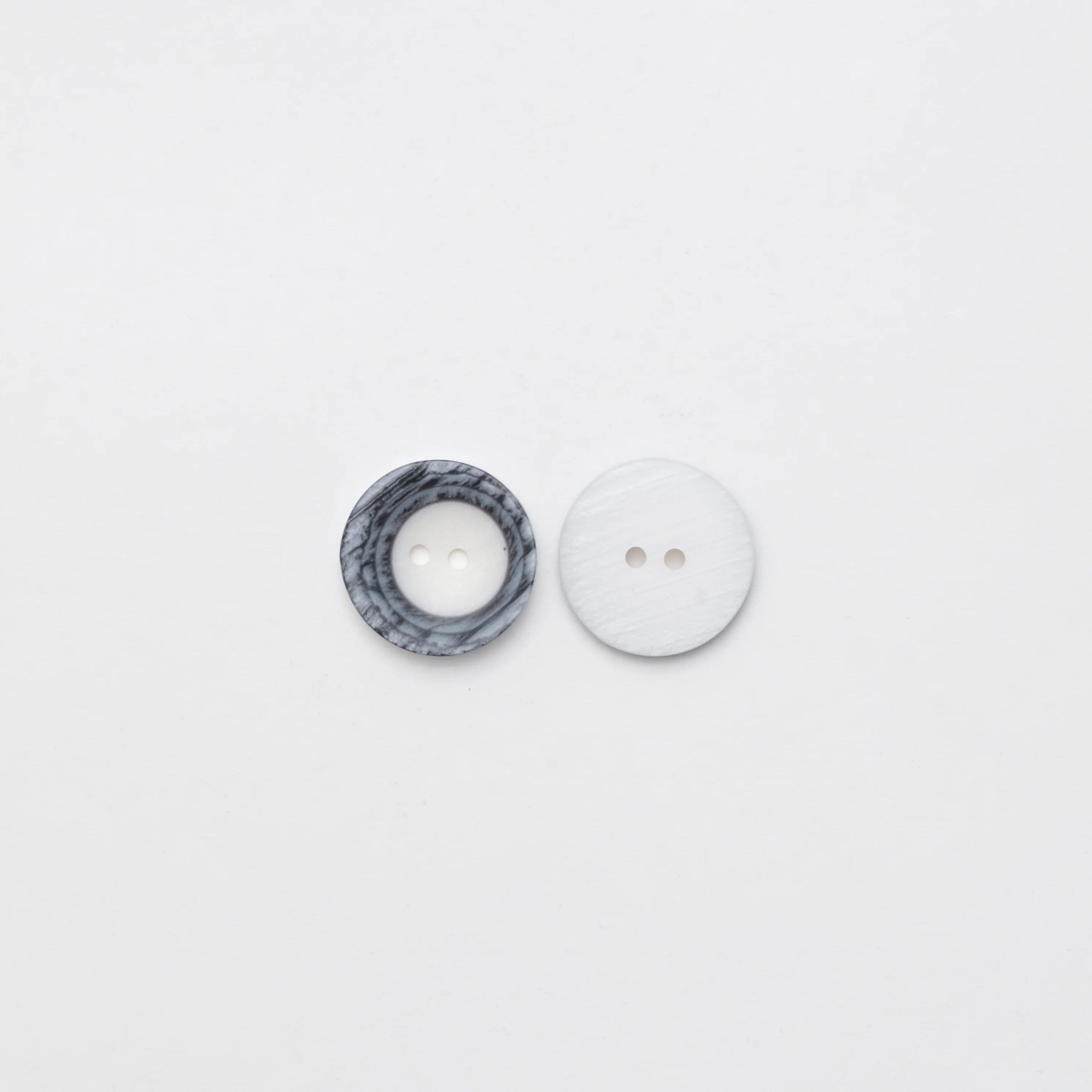 Buttons - 2 Hole - 28mm - Dish - Assorted - Image 4
