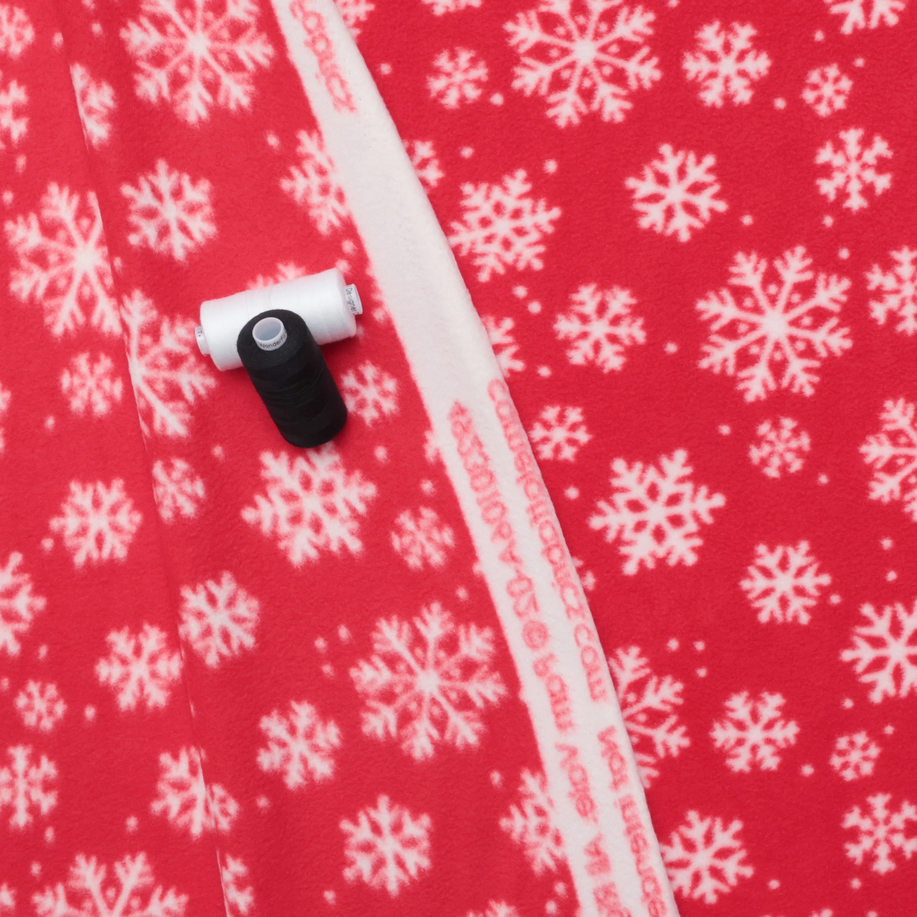 Camelot - Fleece - Frosty - Red - Image 3