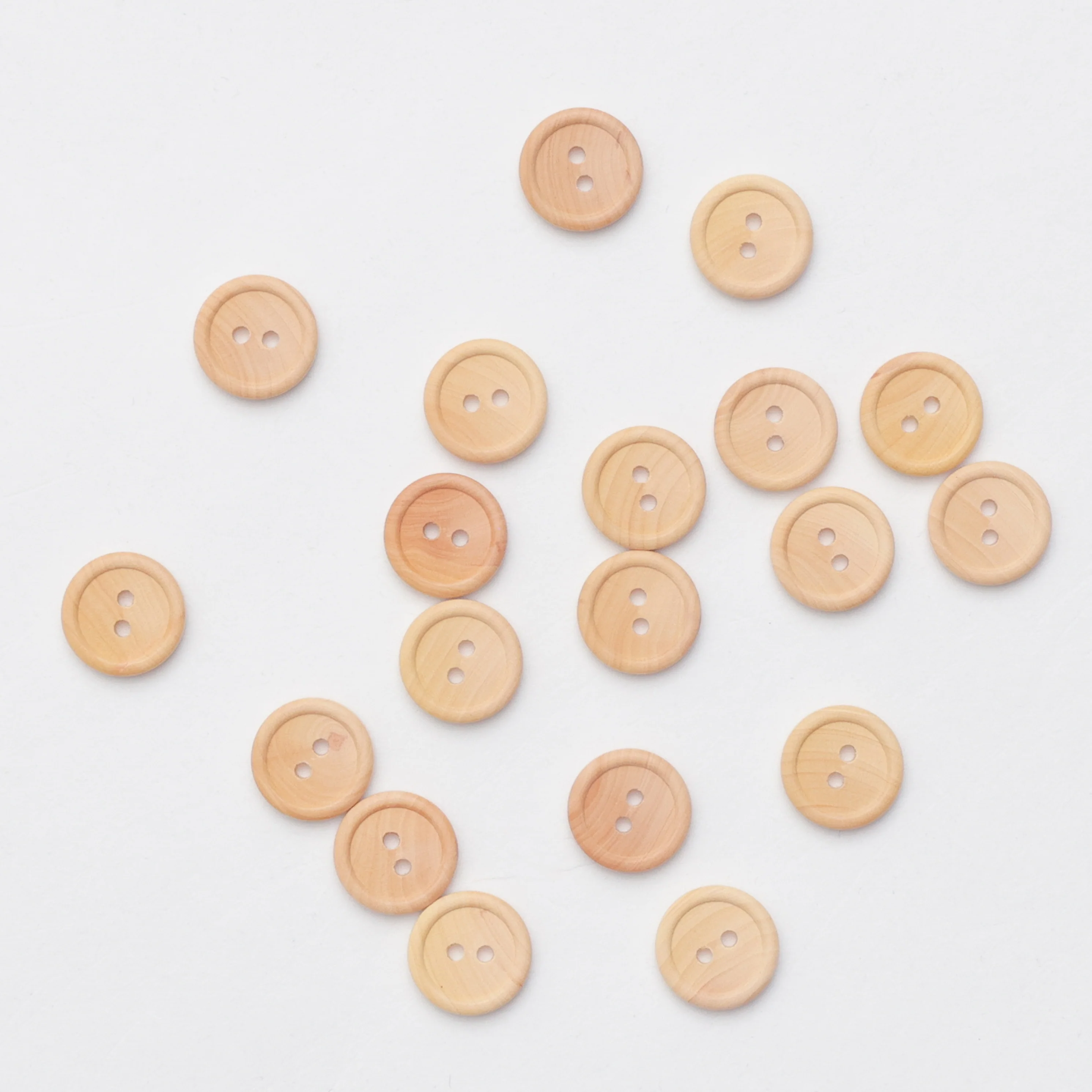Elan - 2-Hole Button - 14mm - Wooden - Natural
