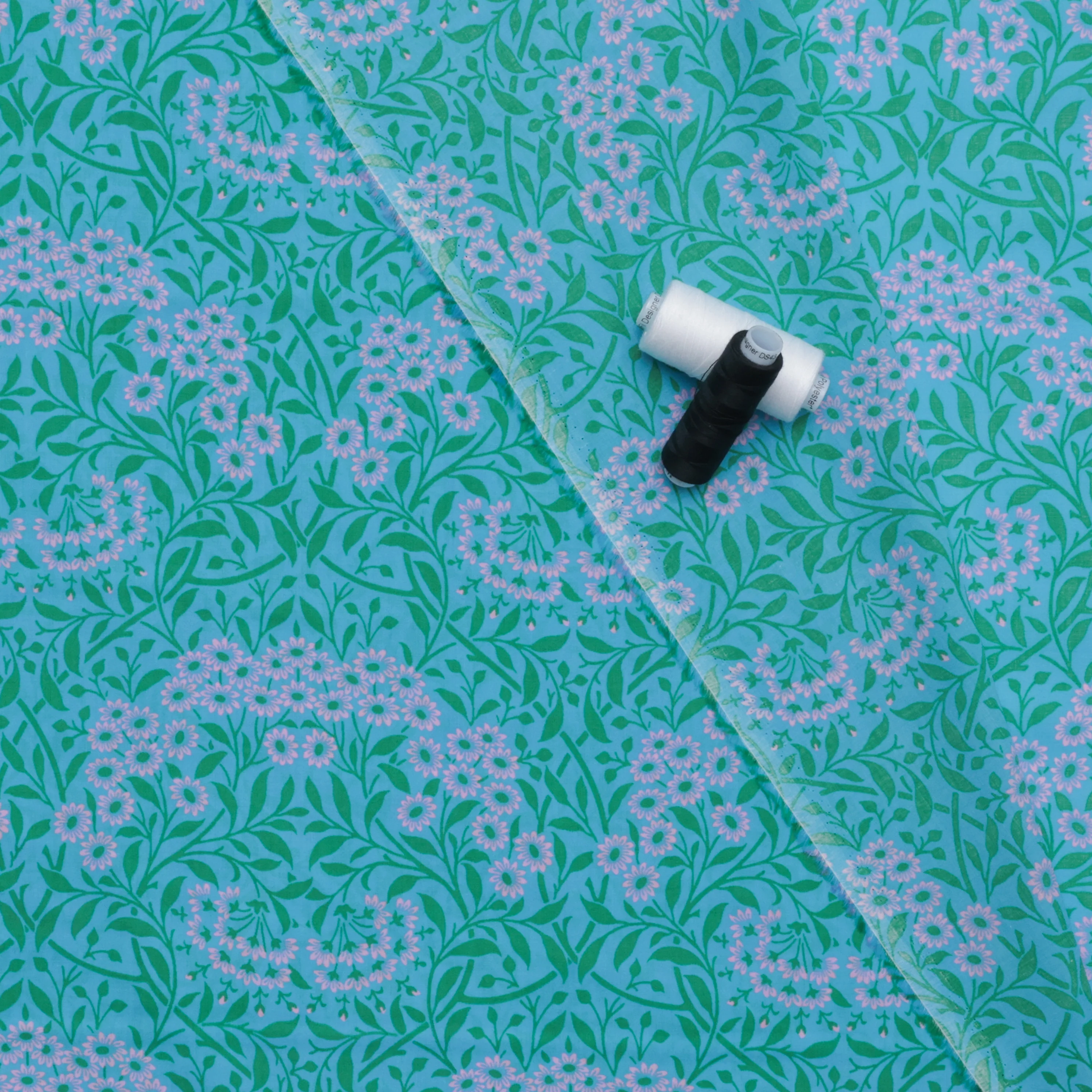 Kaffe x Morris & Co - Lawn - Michaelmas Daisy - Aqua - Image 3