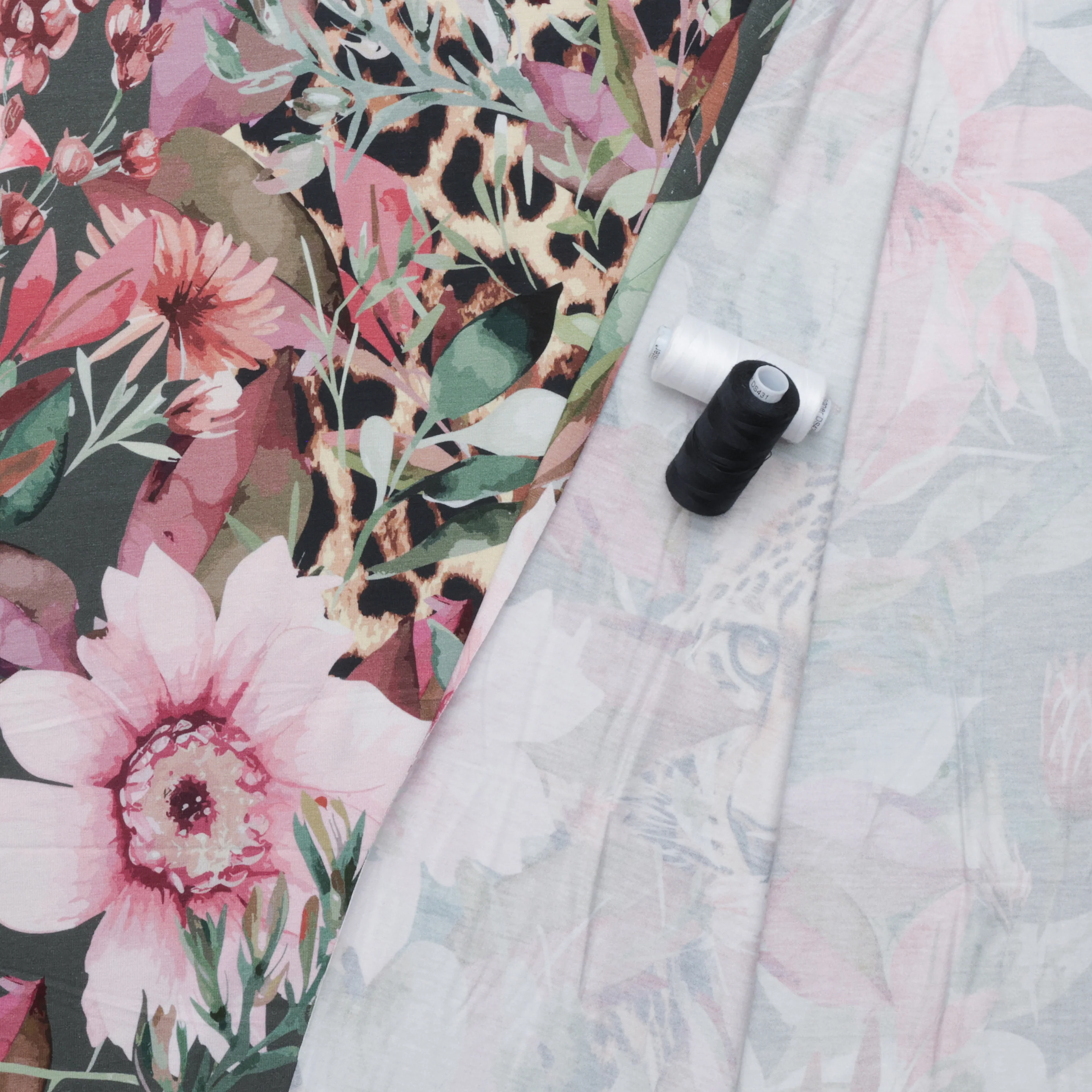 Stof - Viscose - Avalana - Jersey - Floral - Pink Green - Image 3